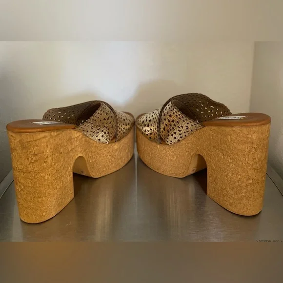 Steve Madden Women's Metallic Gold Platform Mules - Picture 2 of 9